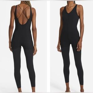 Nike Women’s Yoga Luxe 7/8 Jumpsuit Bodysuit in BLACK (Small)